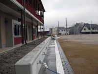 japanese_schoolyard_sink Sink for hand washing in Japan